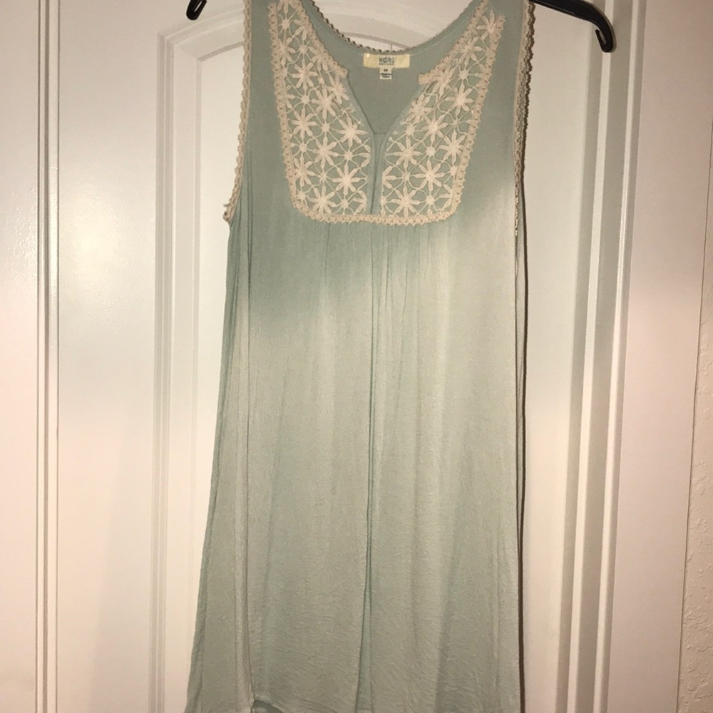 Size Med Tunic top.